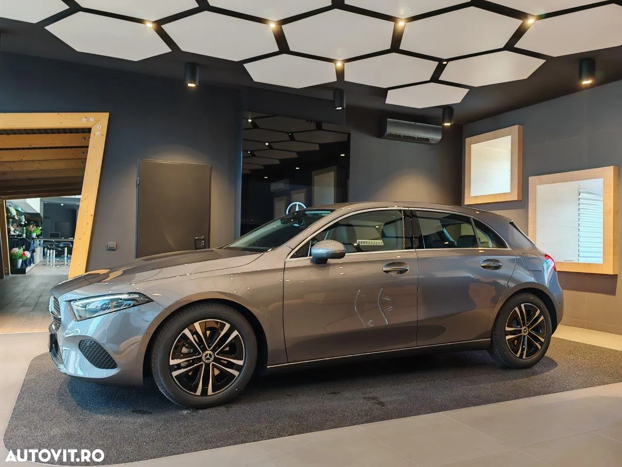 Mercedes-Benz A 180 MHEV 7G-DCT - 9