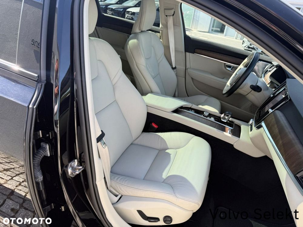 Volvo V90 Cross Country - 29