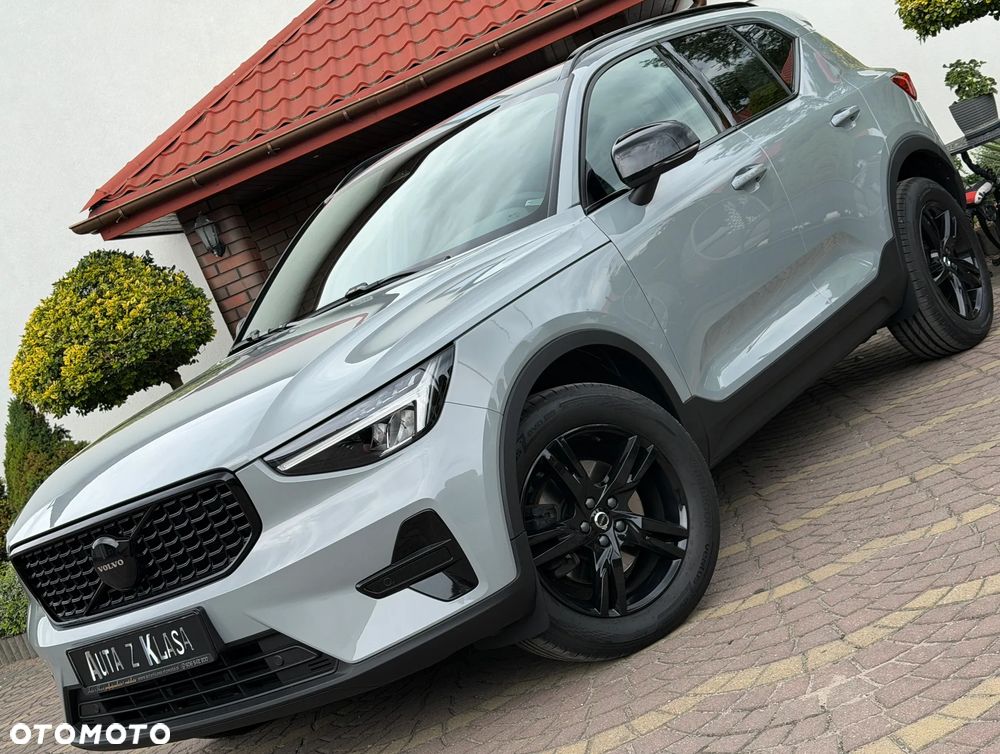 Volvo XC 40 B3 B DKG Ultra Black Edition - 3