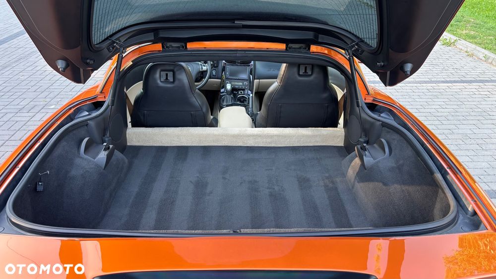 Chevrolet Corvette - 37