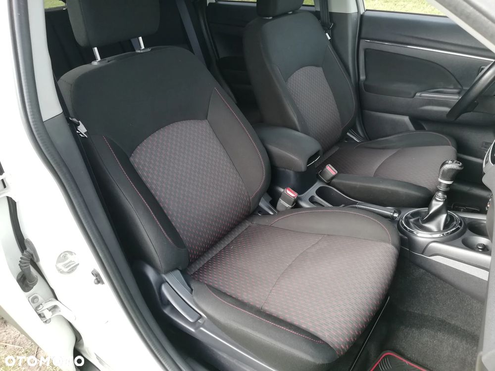 Mitsubishi ASX 1.6 DID Invite 4WD AS&G - 26