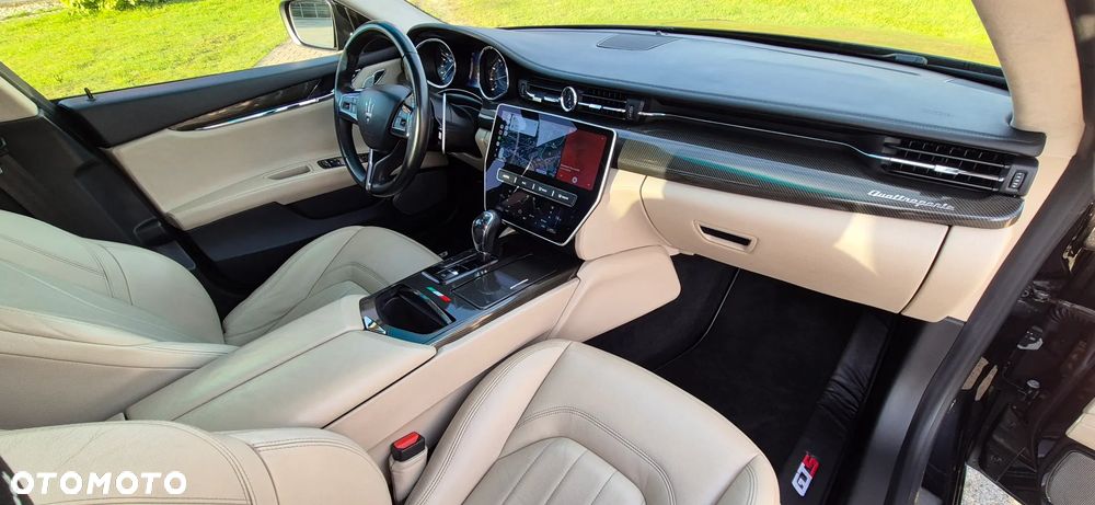 Maserati Quattroporte - 22