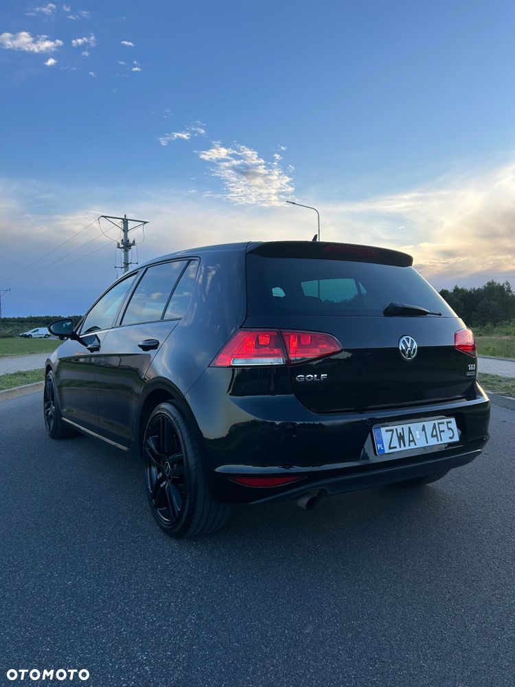 Volkswagen Golf 1.6 TDI Highline - 16