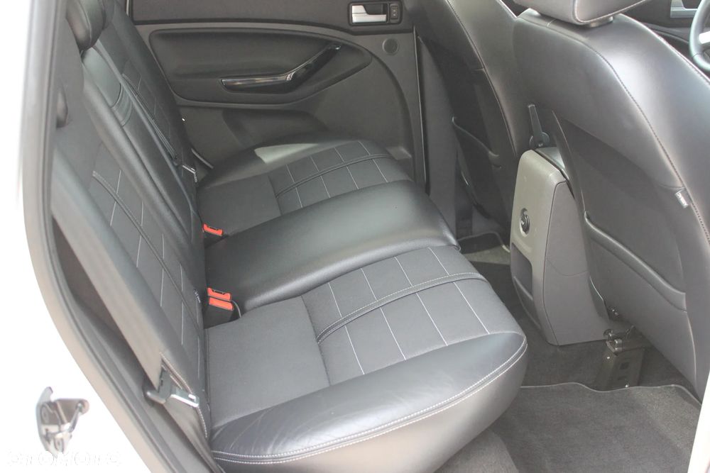 Ford Kuga 2.0 TDCi 4x4 Titanium - 22