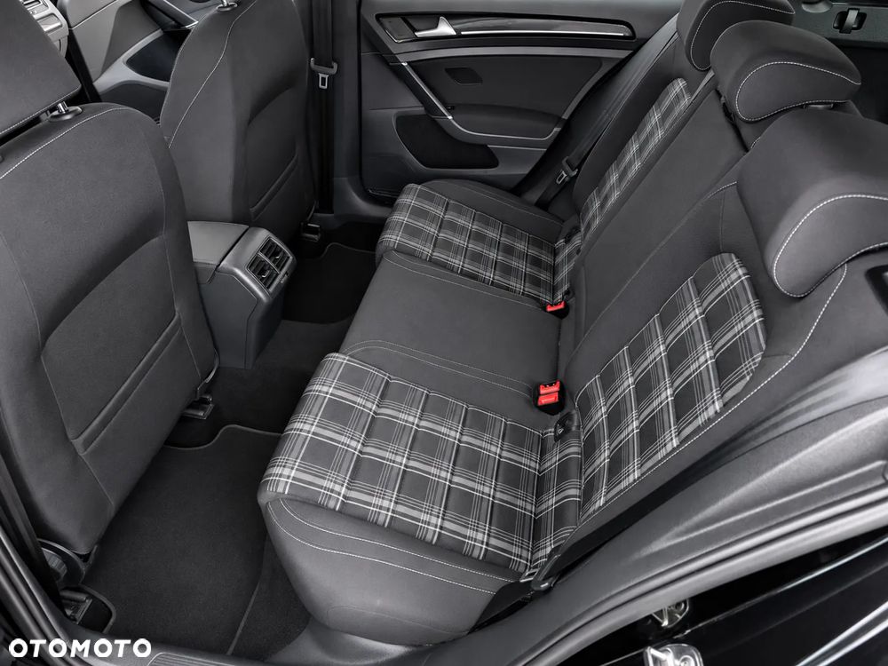 Volkswagen Golf 2.0 TDI BMT GTD DSG - 19