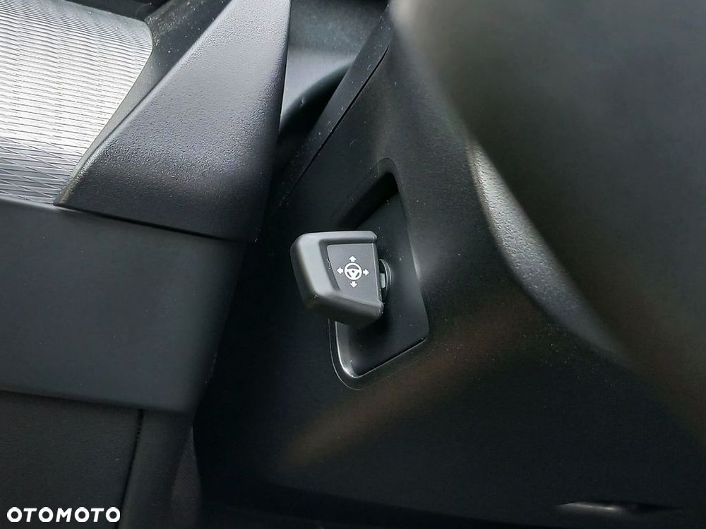 BMW Seria 5 520d xDrive mHEV - 34