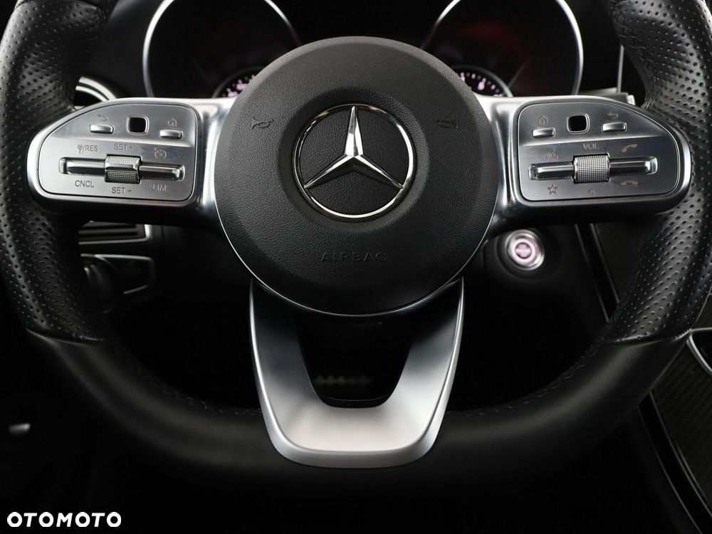 Mercedes-Benz Klasa C 300 9G-TRONIC AMG Line - 22