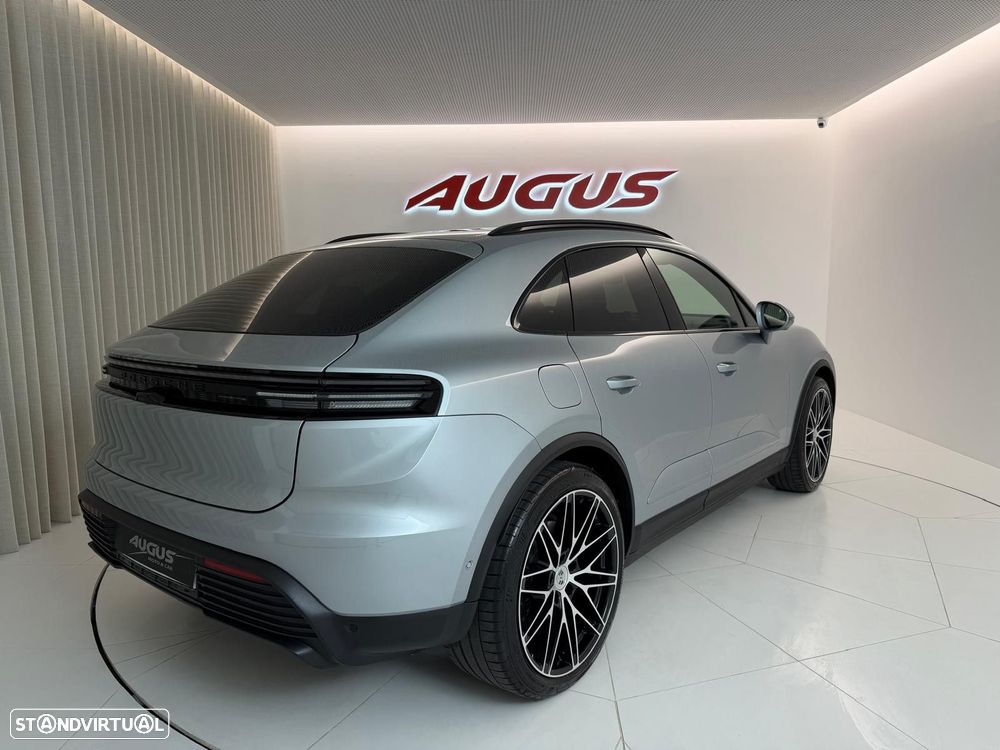 Porsche Macan Electric 4 - 3