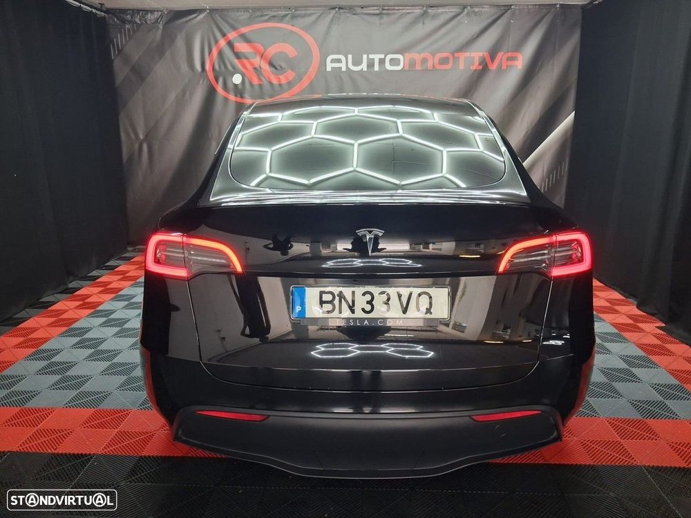 Tesla Model Y Long-Range RWD - 6