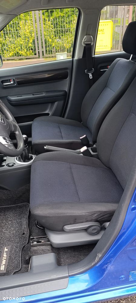Suzuki Swift 1.3 4x4 Comfort - 13