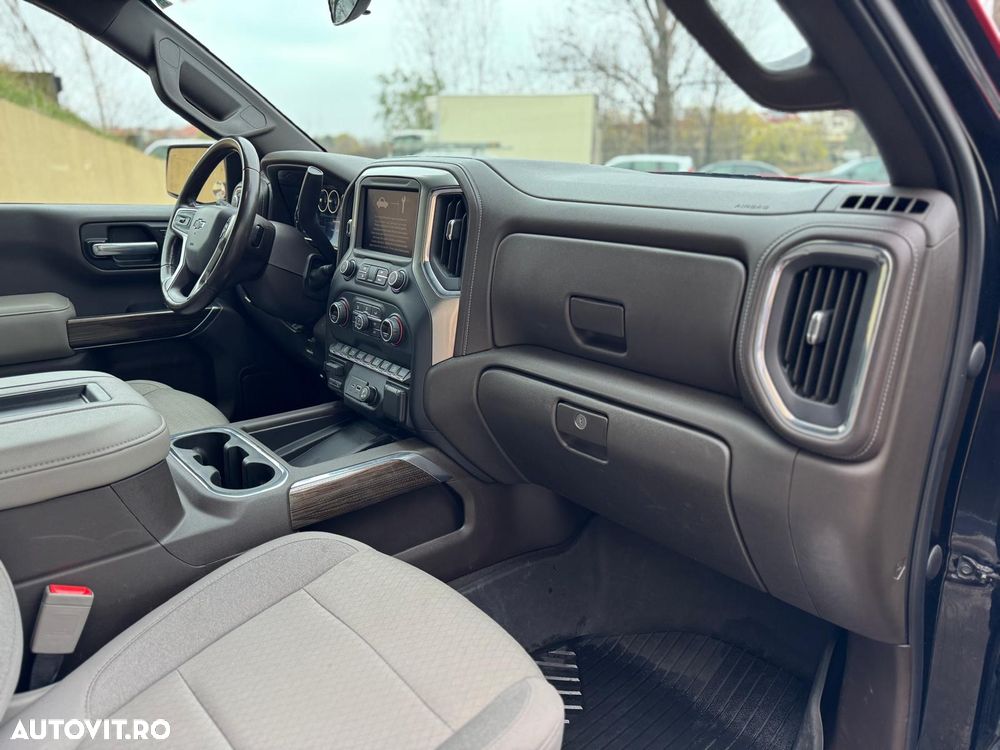 Chevrolet Silverado - 18