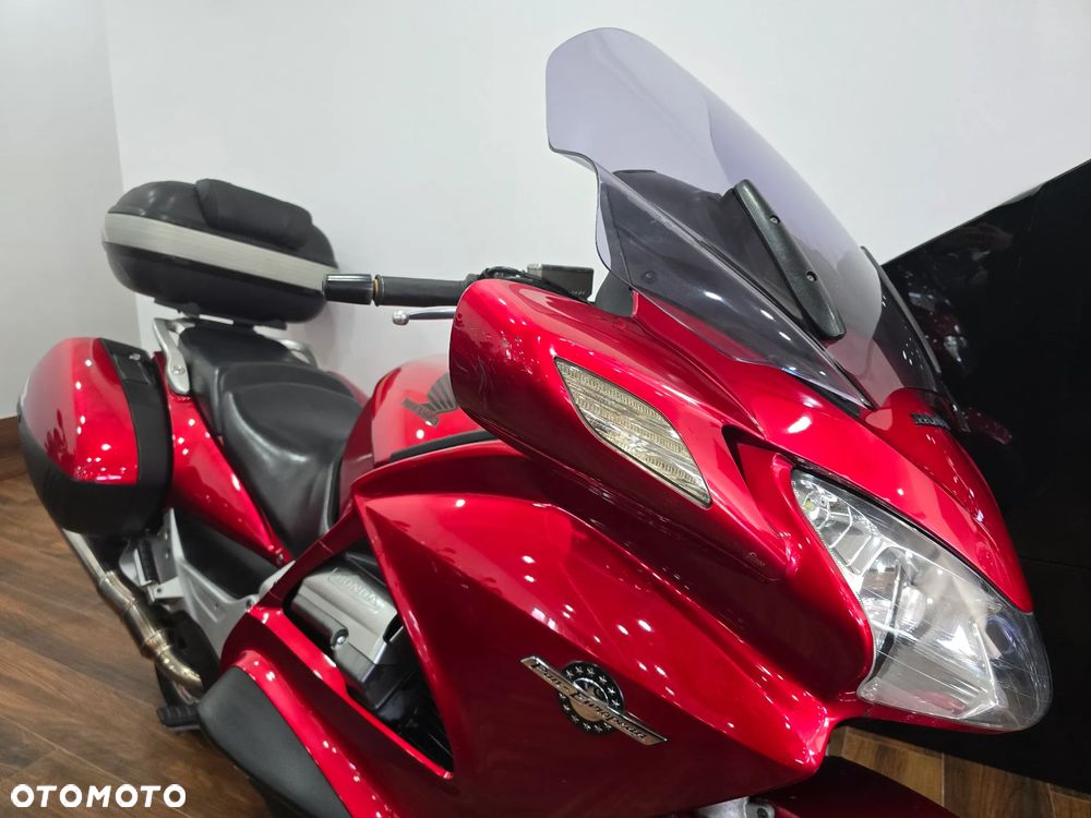 Honda ST - 29