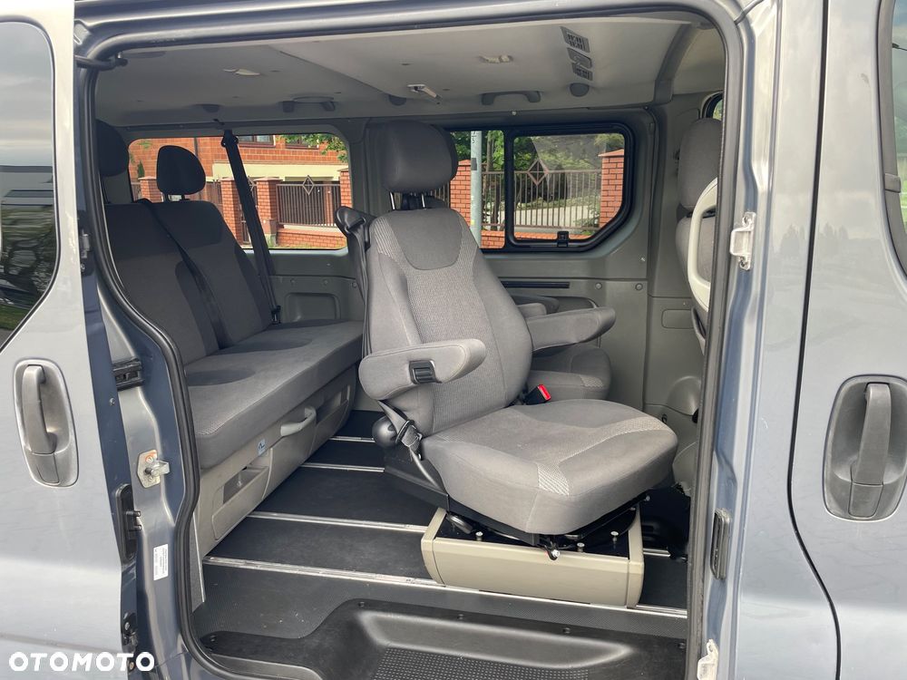 Opel Vivaro - 8
