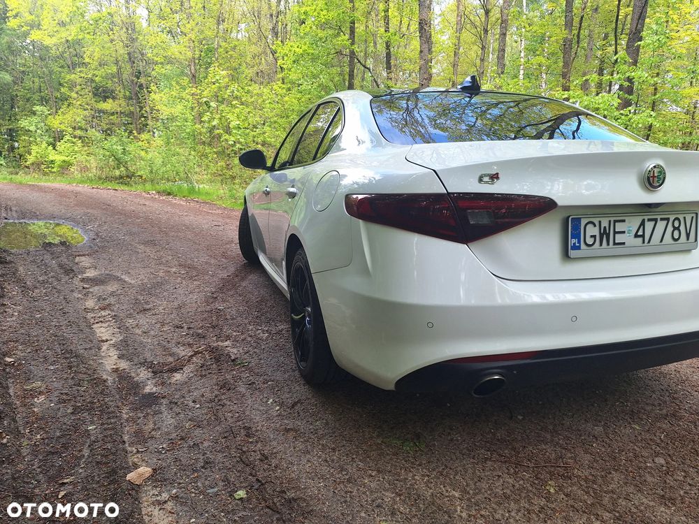 Alfa Romeo Giulia 2.0 Turbo TI Q4 - 37