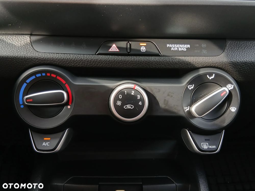 Kia Stonic 1.2 M - 11