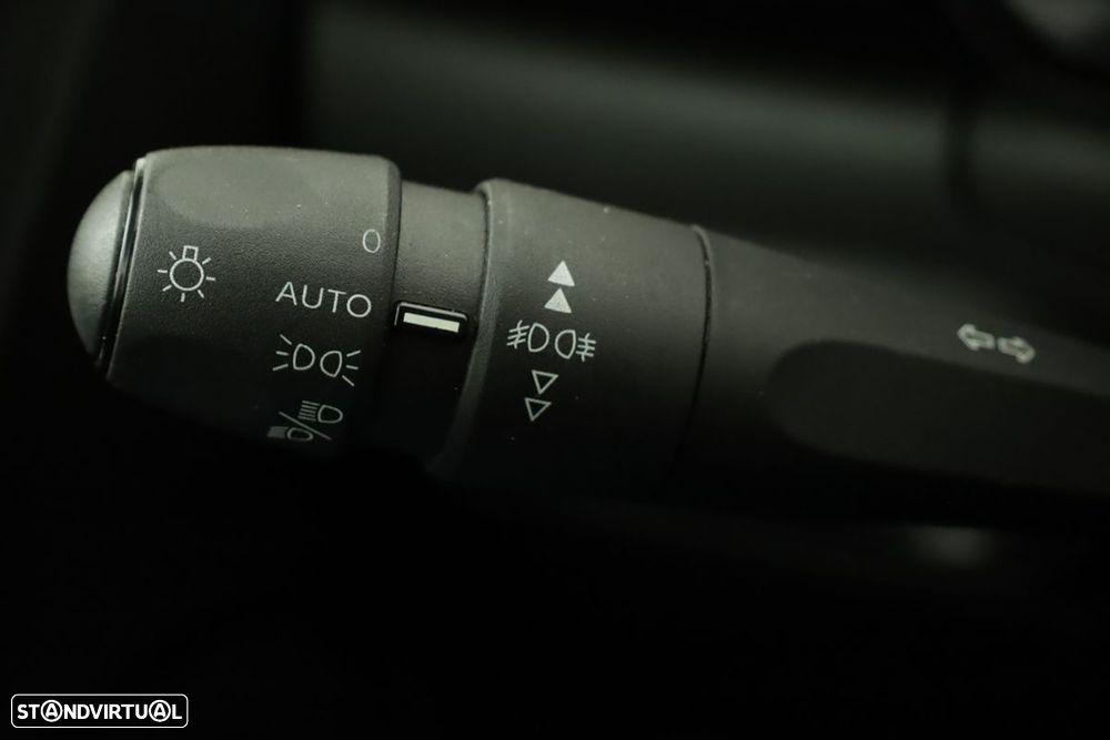 Citroën C3 1.2 PureTech Shine - 16