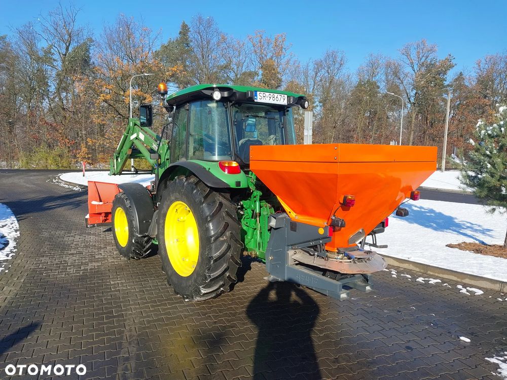 John Deere 5070M - 9