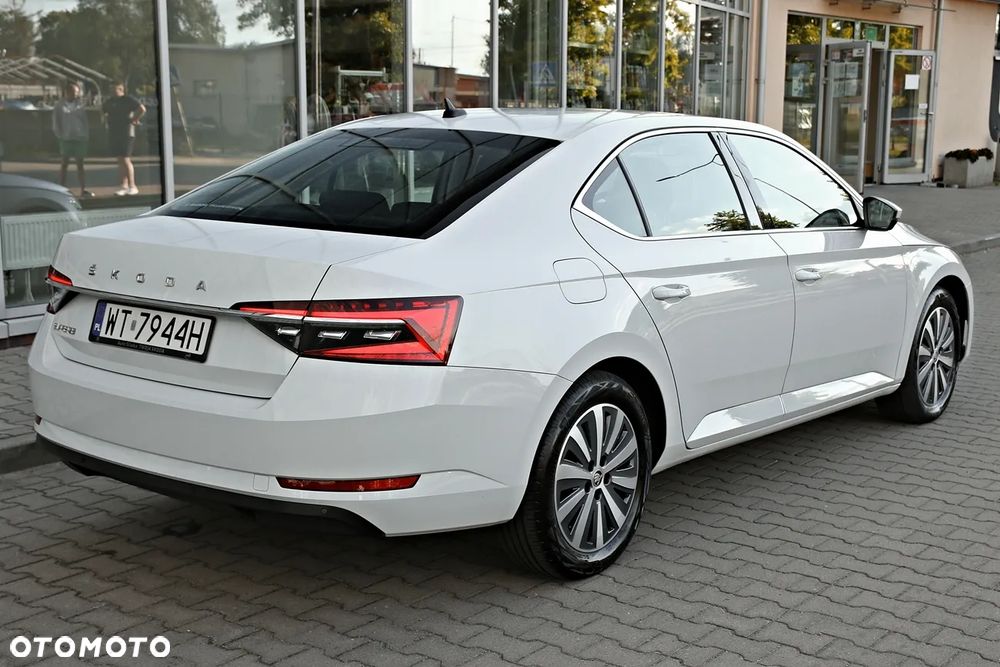 Skoda Superb 1.5 TSI Ambition DSG - 16