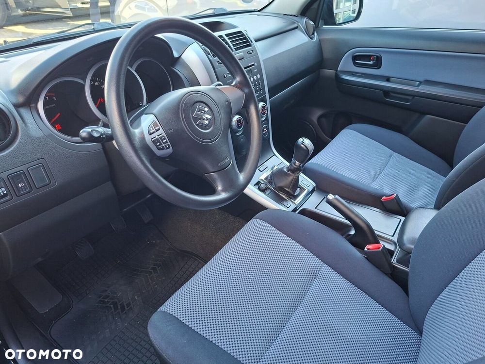 Suzuki Grand Vitara 1.6 - 10