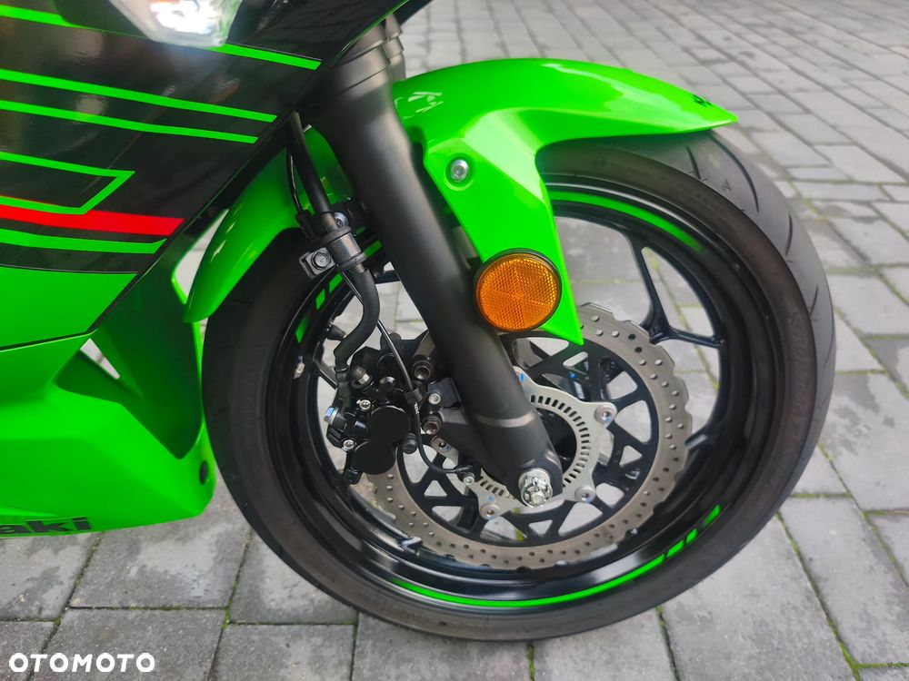 Kawasaki Ninja - 11
