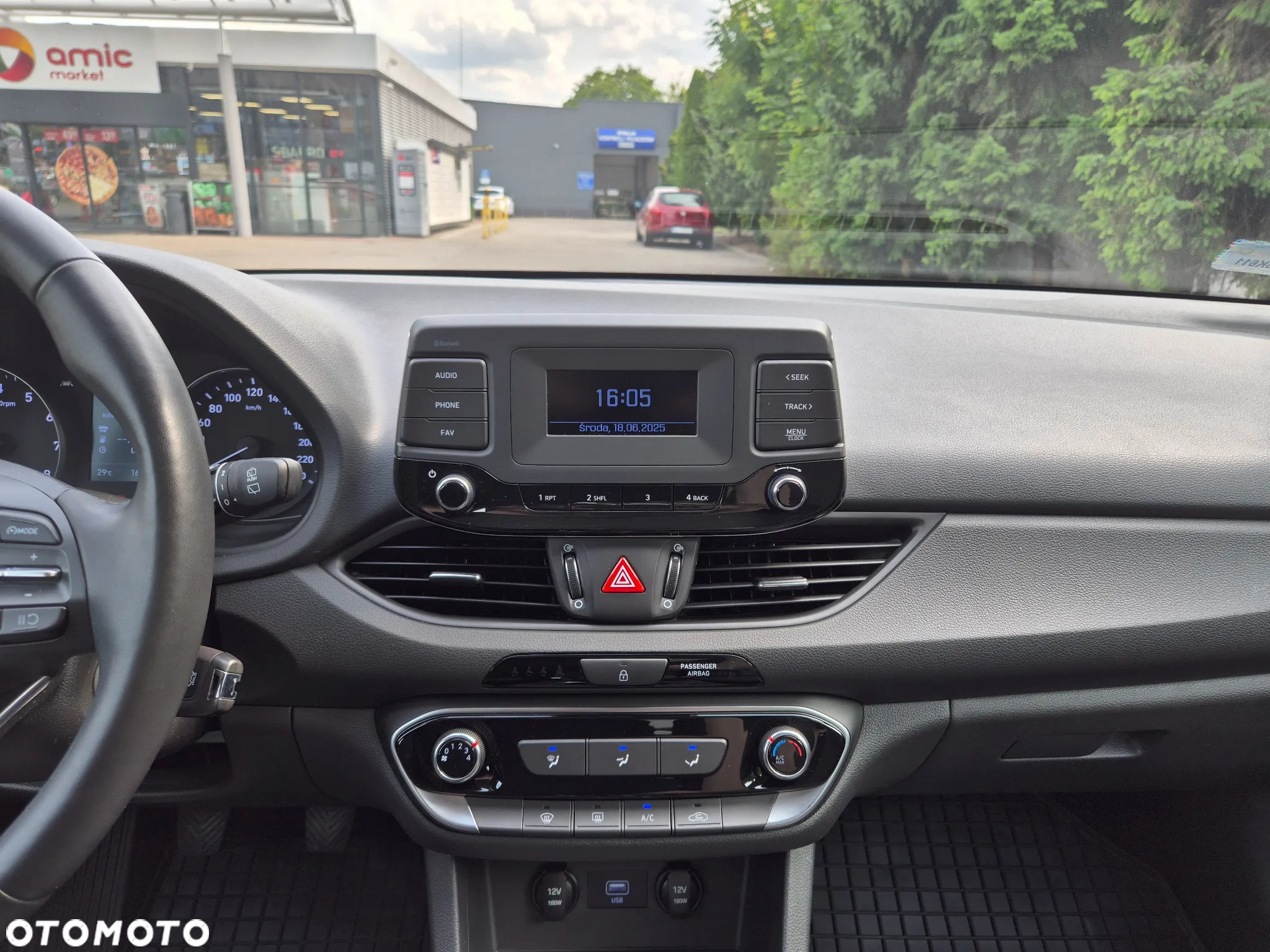 Hyundai i30 1.5 DPI Classic + - 24