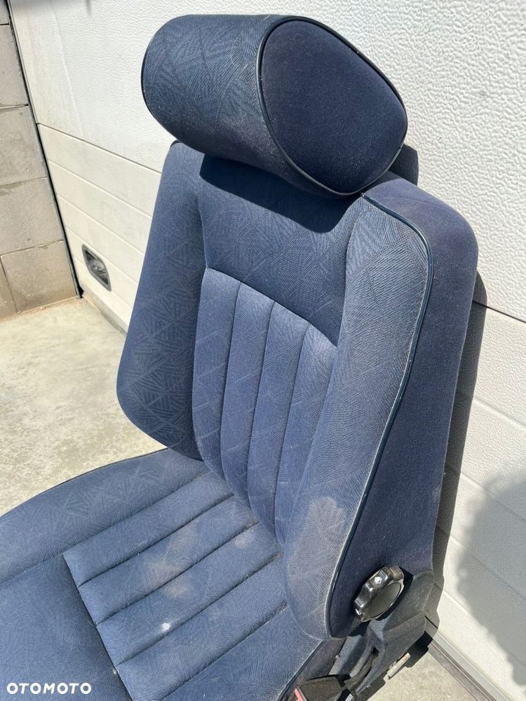 FOTEL PRAWY PASAŻERA MERCEDES W124 SEDAN KOMBI NIEBIESKI GRANATOWY - 7