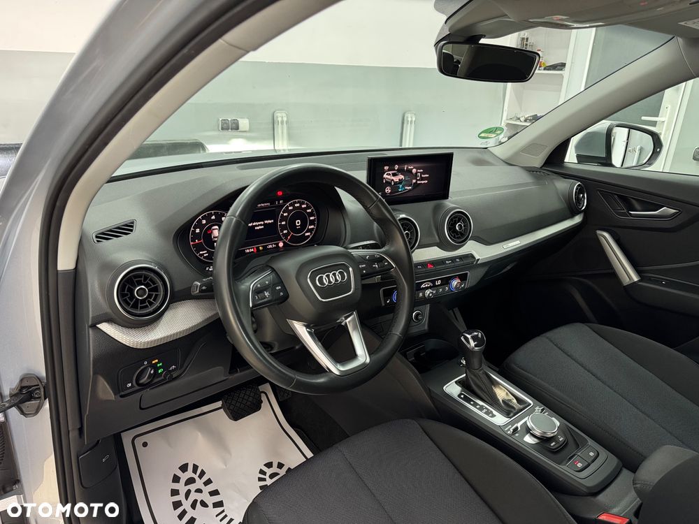 Audi Q2 35 TFSI S tronic design - 12