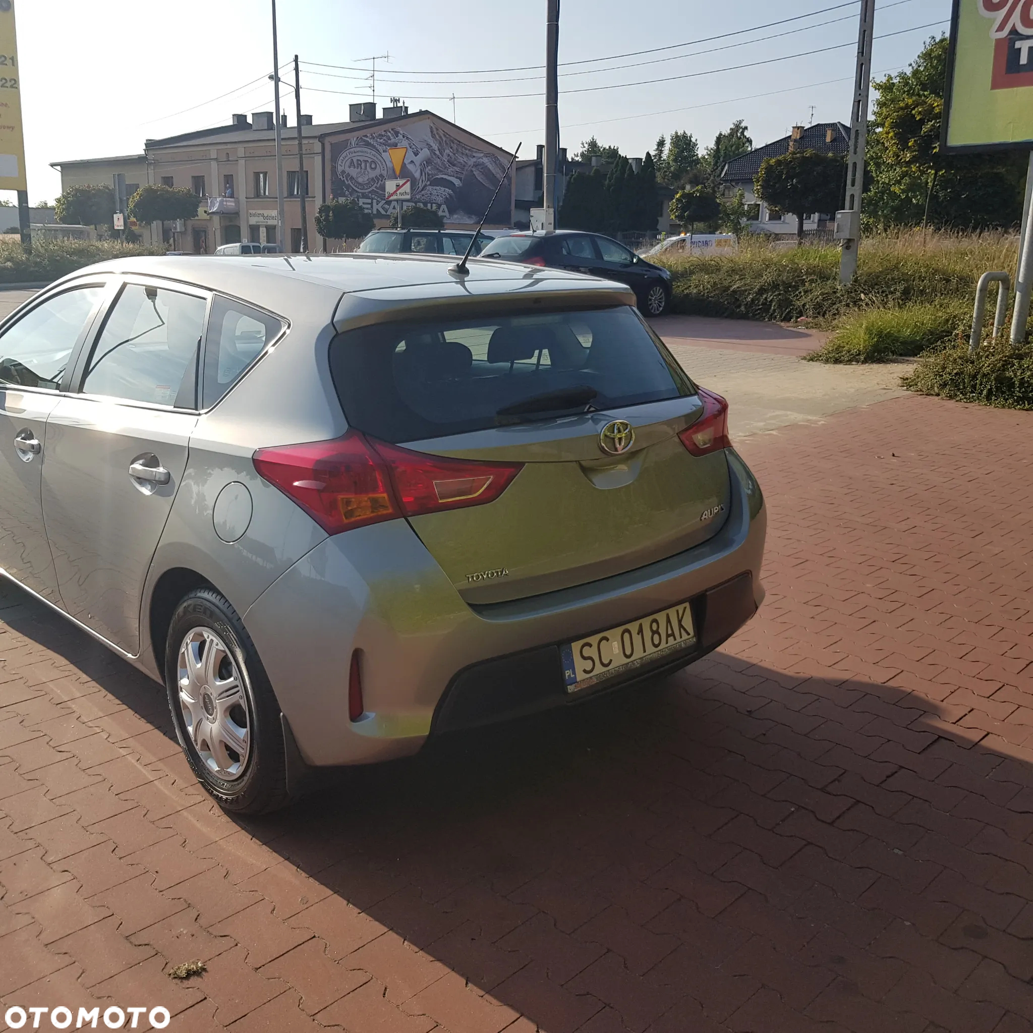 Toyota Auris 1.4 D-4D Active - 4