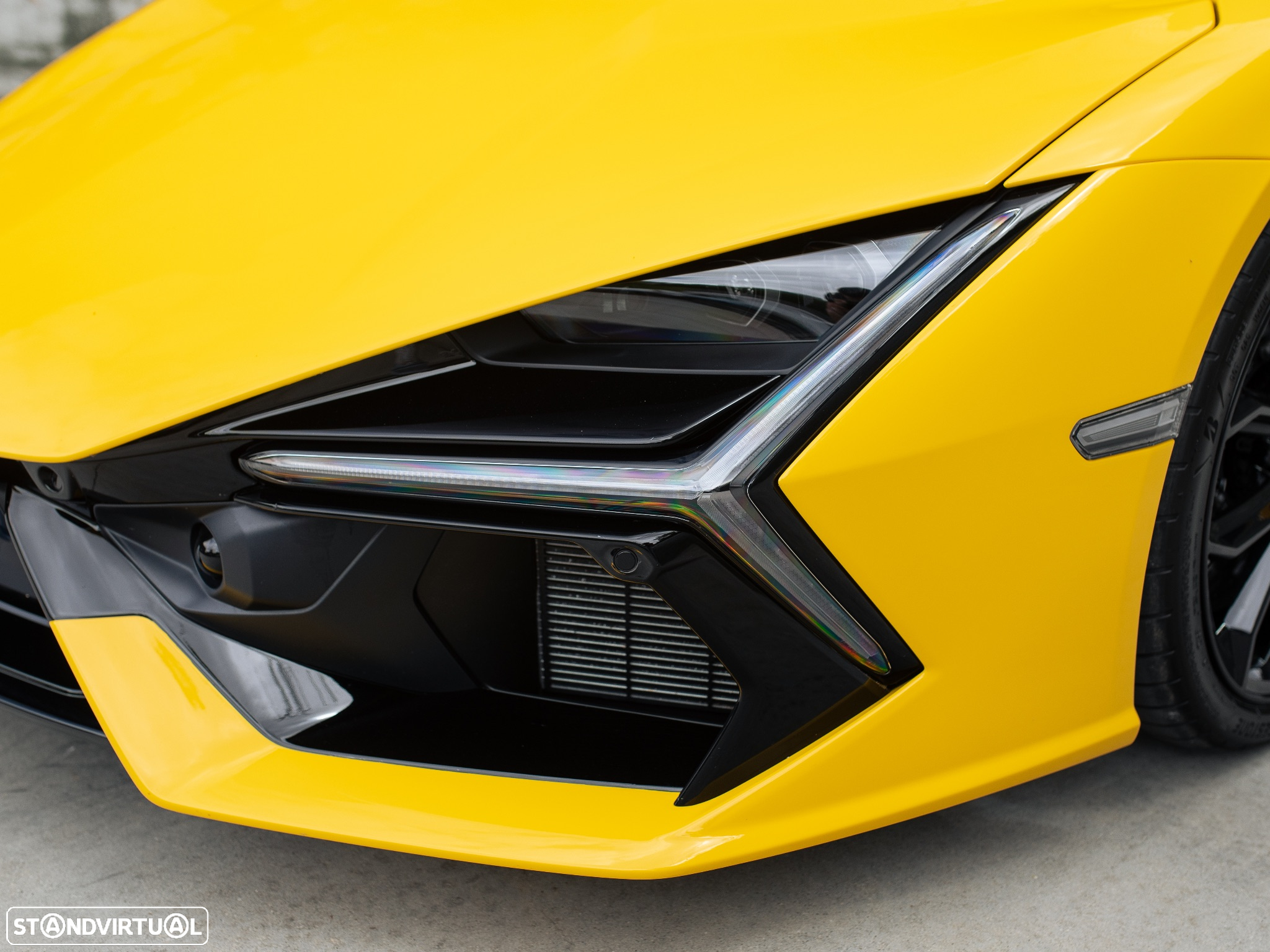 Lamborghini Revuelto - 7