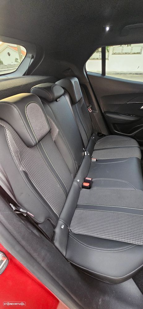 Peugeot 2008 1.2 PureTech GT EAT8 - 6