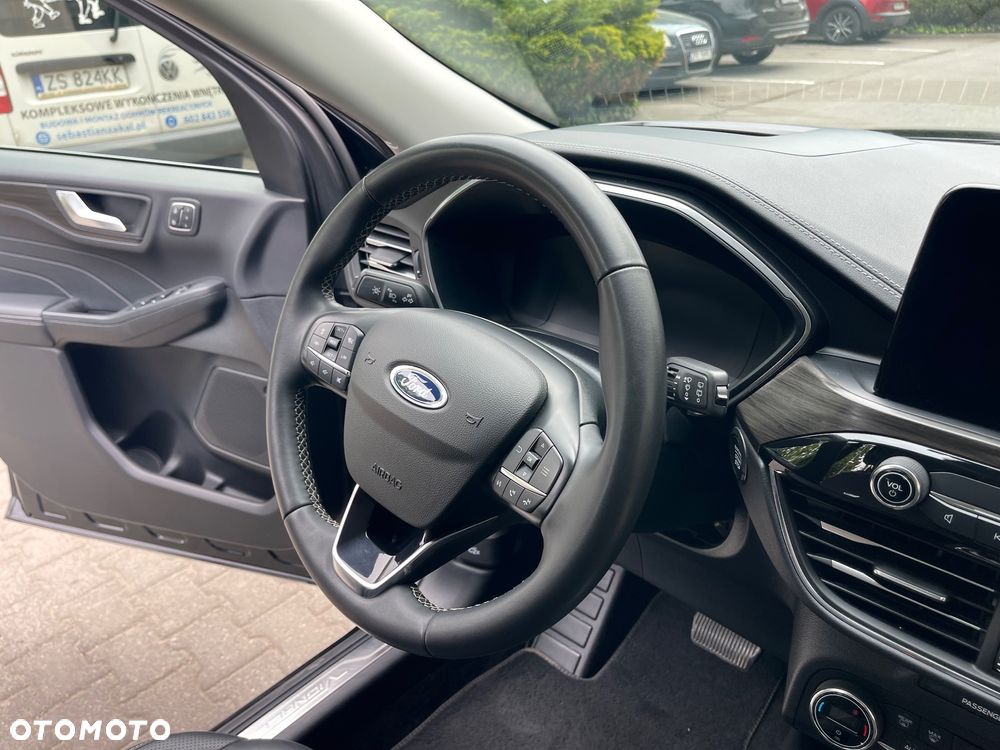 Ford Kuga - 33