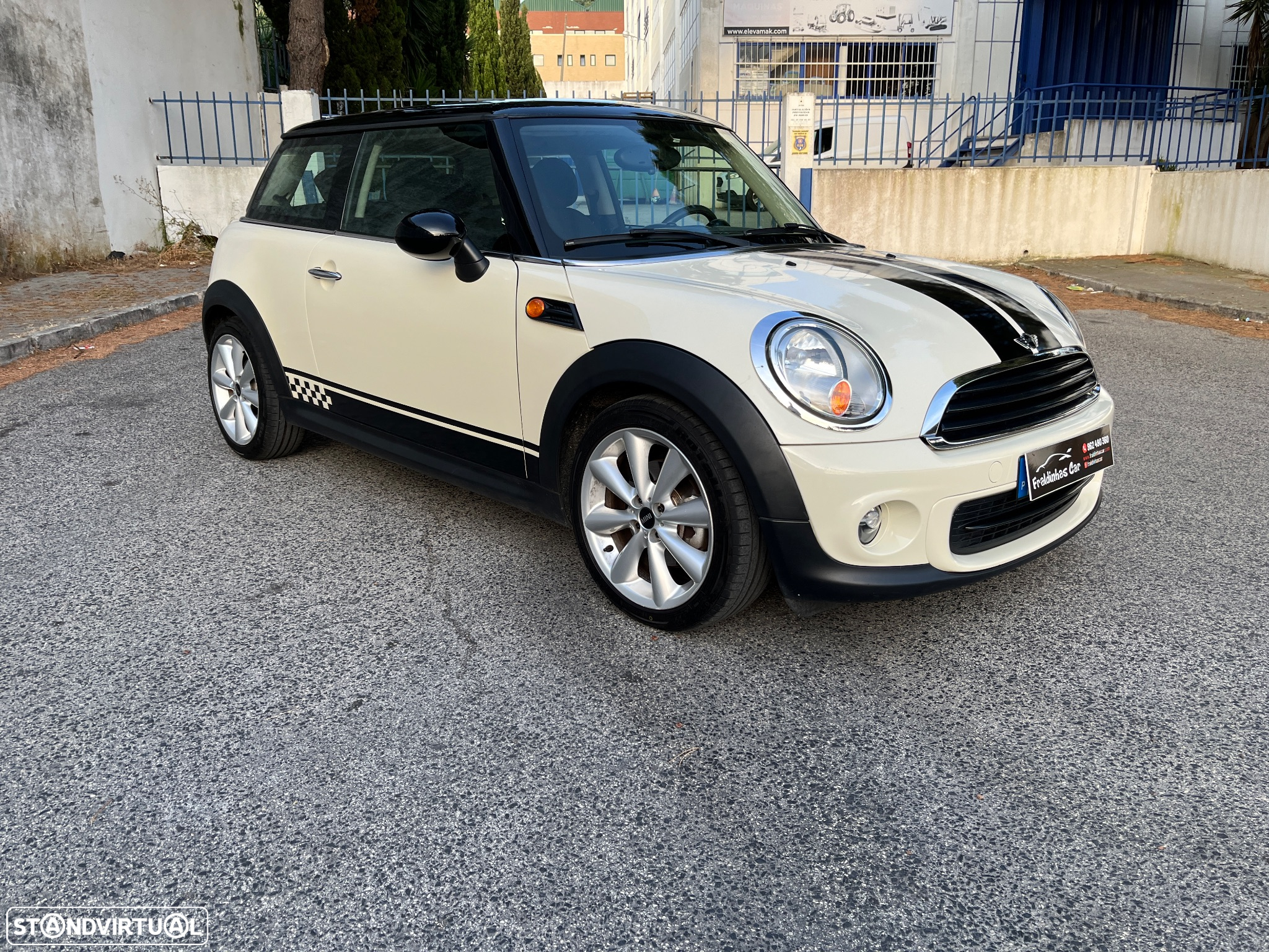 MINI 3 Portas One D - 3