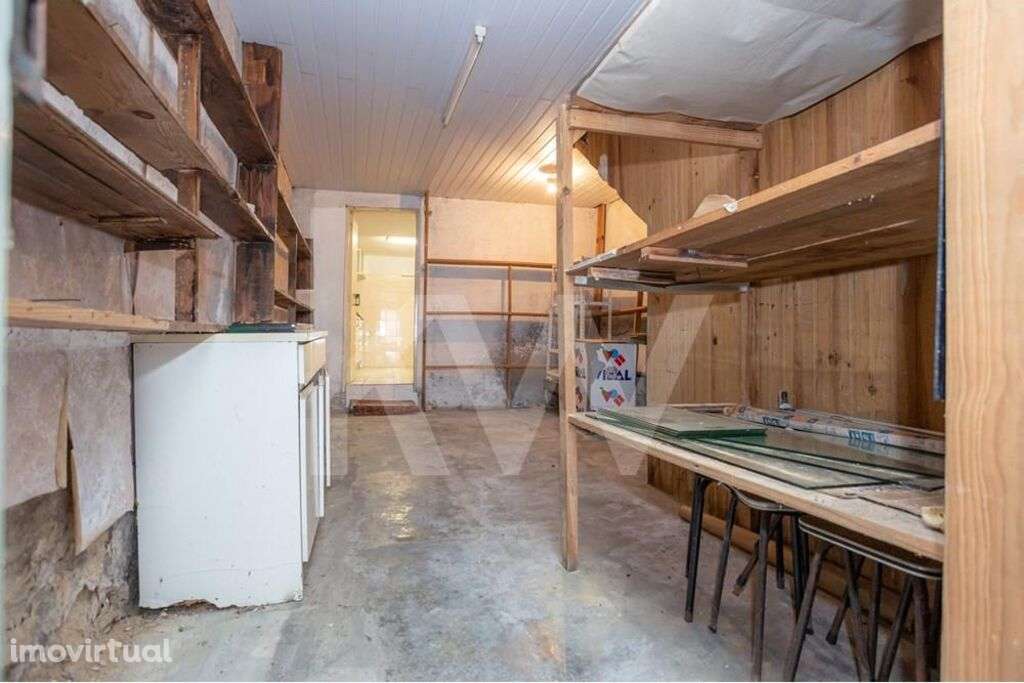 Moradia T4 com Terreno | Cernache| Habitação| Investimento - Grande imagem: 4/40