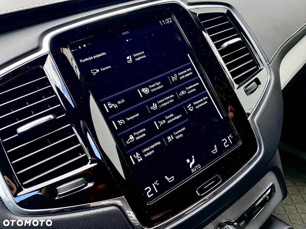 Volvo XC 90 D5 SCR AWD R-Design - 27