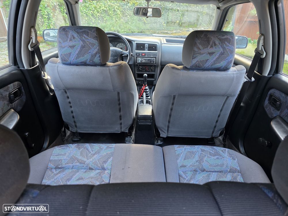 Nissan Almera 1.4 SR - 9