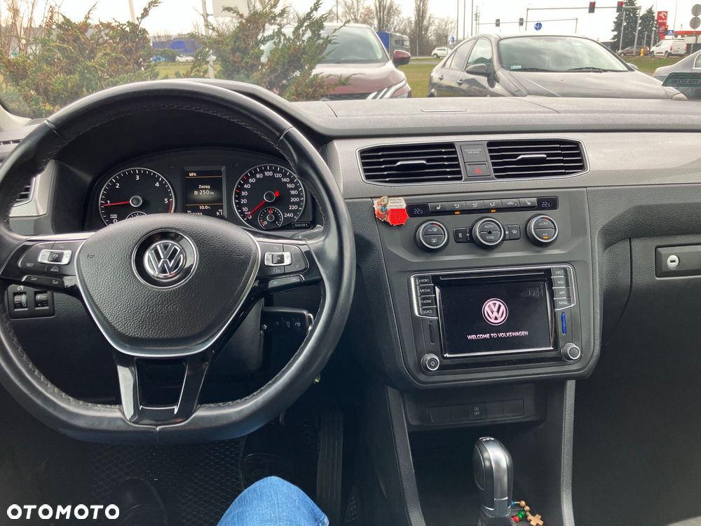 Volkswagen Caddy 2.0 TDI Comfortline DSG - 6