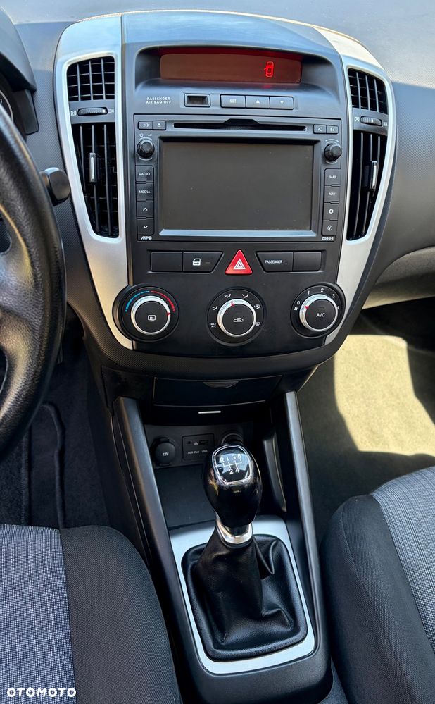 Kia Ceed 1.4 Comfort + - 14