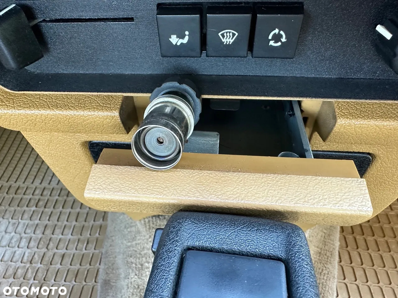 Volvo Seria 200 - 29