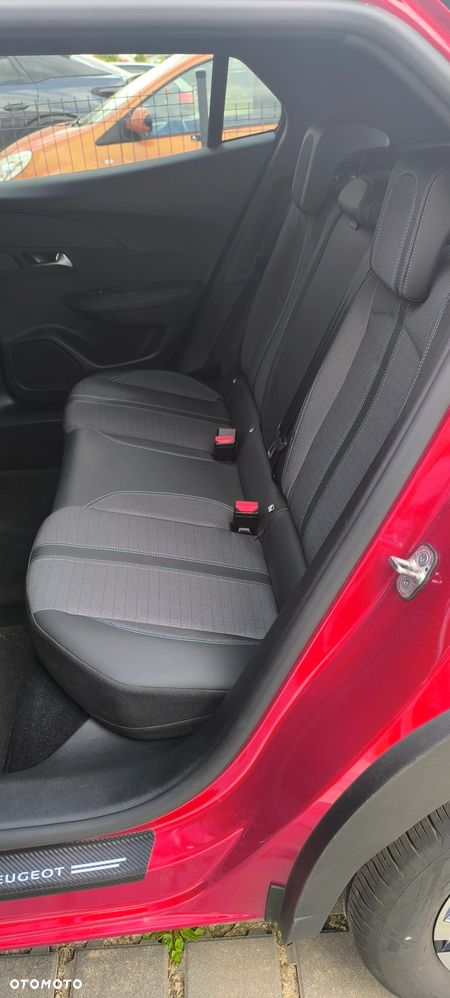 Peugeot 2008 PureTech 130 EAT8 Allure Pack - 17