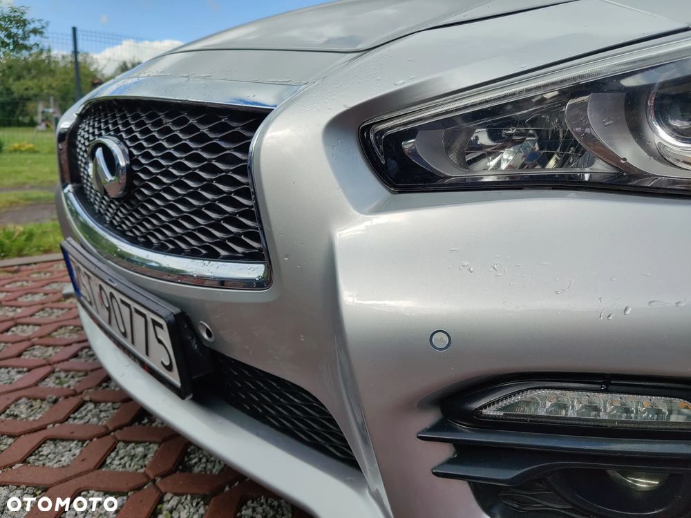 Infiniti Q50 - 2