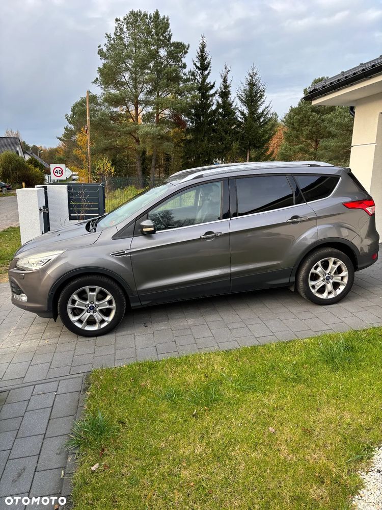 Ford Kuga 1.6 EcoBoost 2x4 Titanium - 4