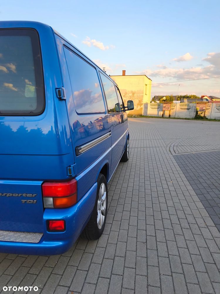 Volkswagen Transporter - 24