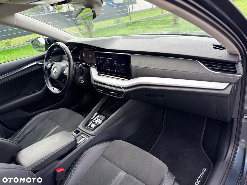 Skoda Octavia 2.0 TDI DSG Exclusive Plus - 26