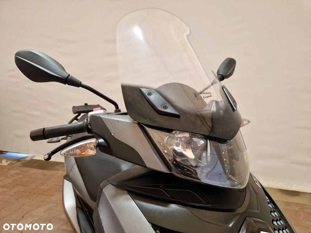 Piaggio MP-3 - 17