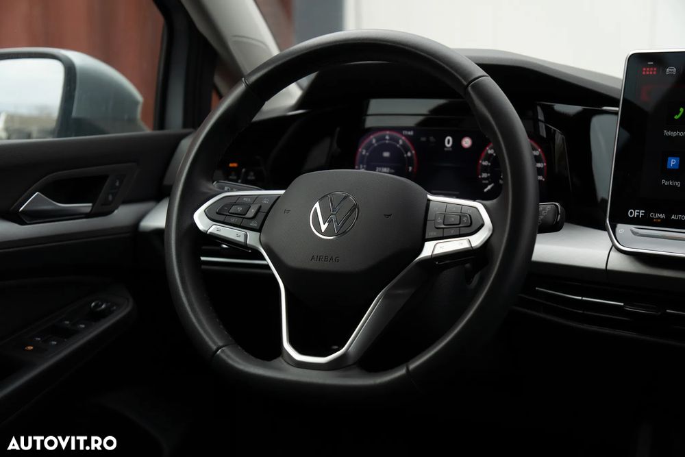 Volkswagen Golf 1.5 eTSI DSG MHEV Life - 10