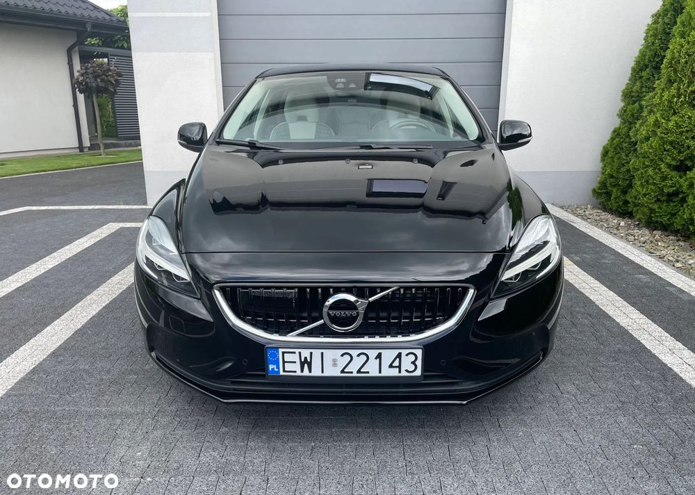Volvo V40 T2 Geartronic Summum - 2