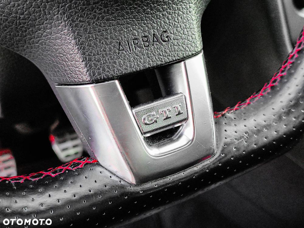 Volkswagen Golf VI 2.0 TSI GTI - 24