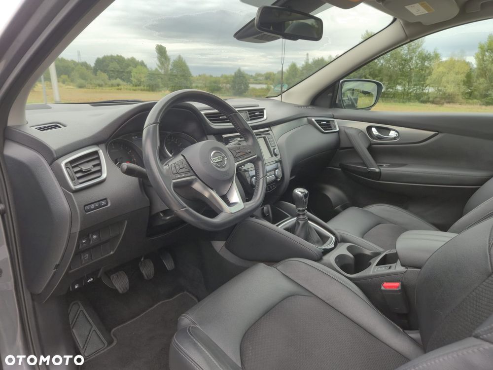 Nissan Qashqai 1.3 DIG-T N-WAY - 9