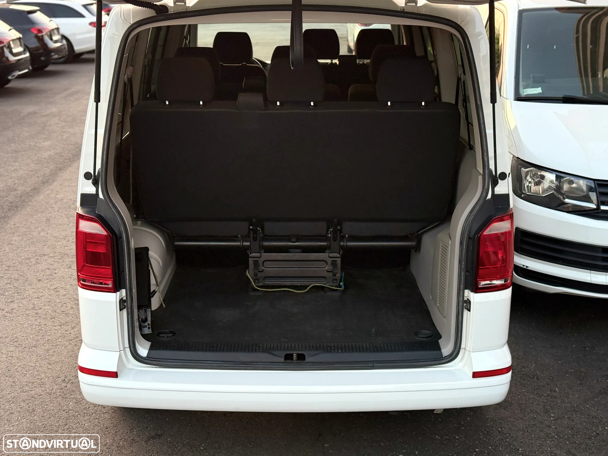 VW Transporter 2.0 TDI BM Extra AC - 10