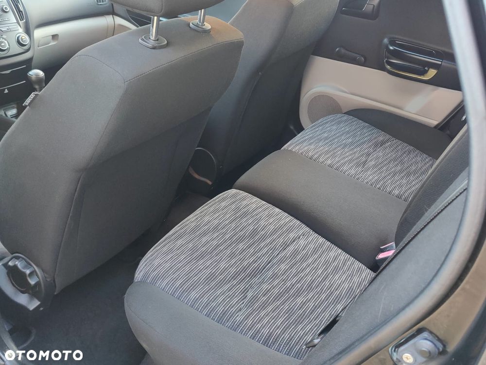 Kia Ceed 1.4 CVVT Attract - 14